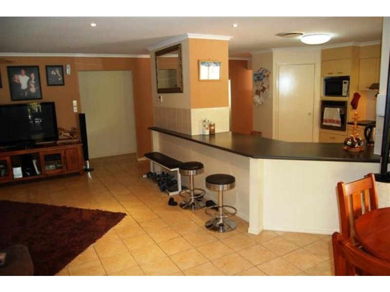 16 Sugargum Court, Jimboomba QLD 4280