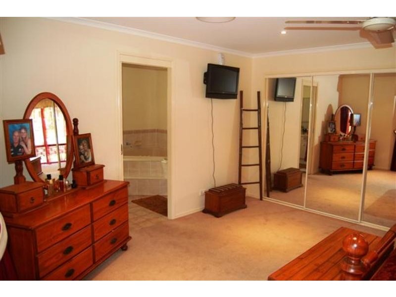 16 Sugargum Court, Jimboomba QLD 4280