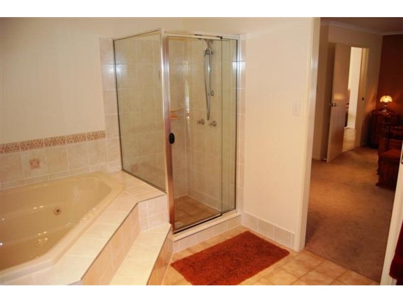 16 Sugargum Court, Jimboomba QLD 4280