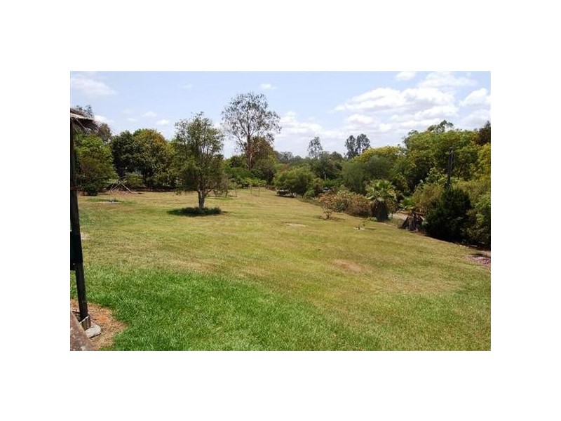 10 Laurel Place, Cedar Grove QLD 4285