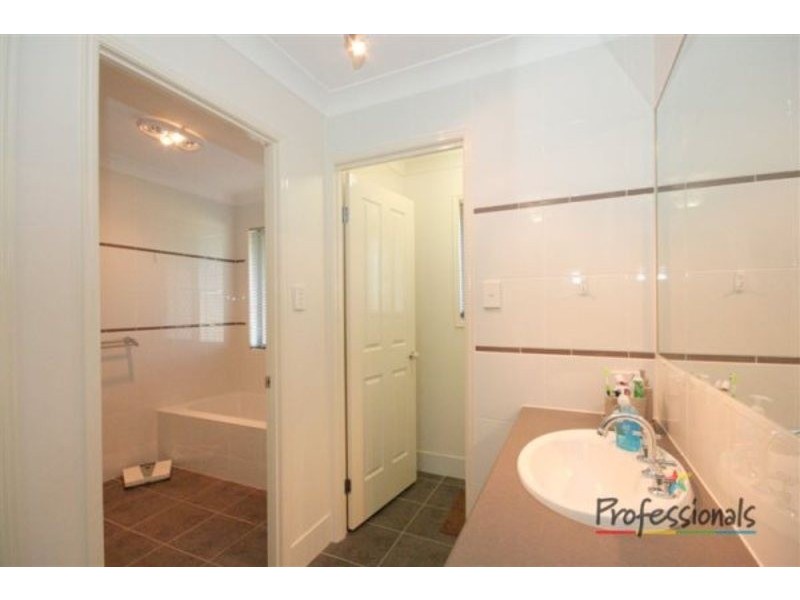 35 Silver Wattle Drive, Jimboomba QLD 4280