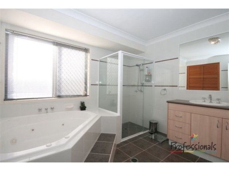 35 Silver Wattle Drive, Jimboomba QLD 4280