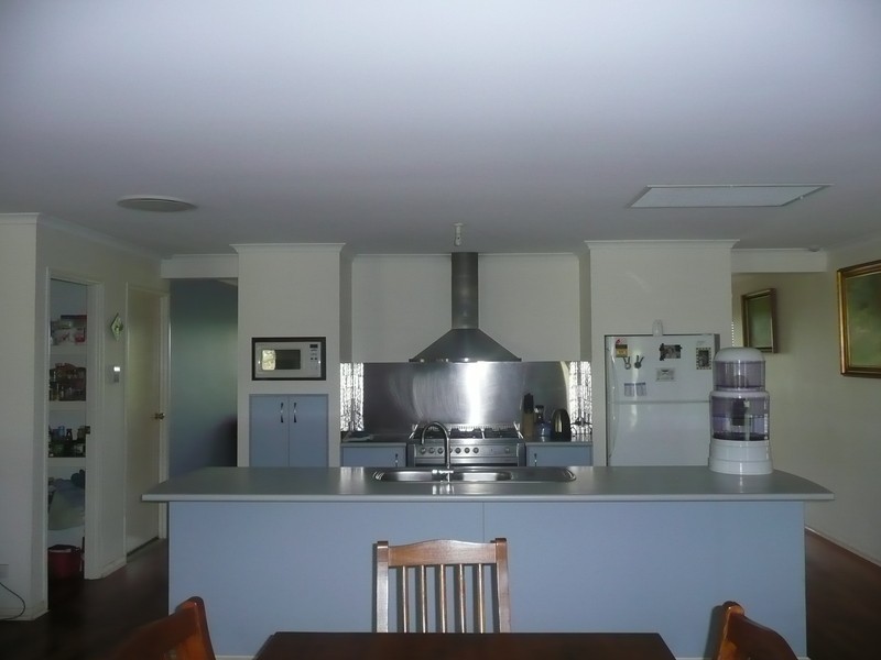 Woodhill QLD 4285