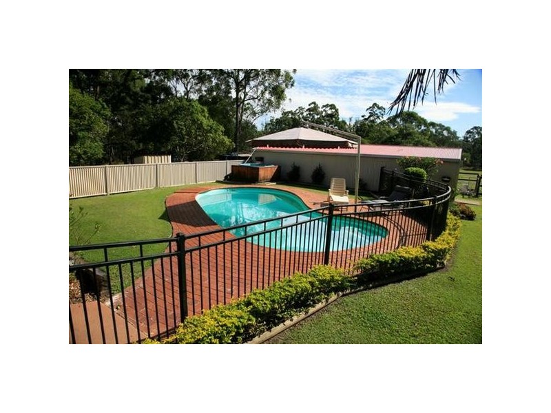 64 Noffke Road, Logan Reserve QLD 4133