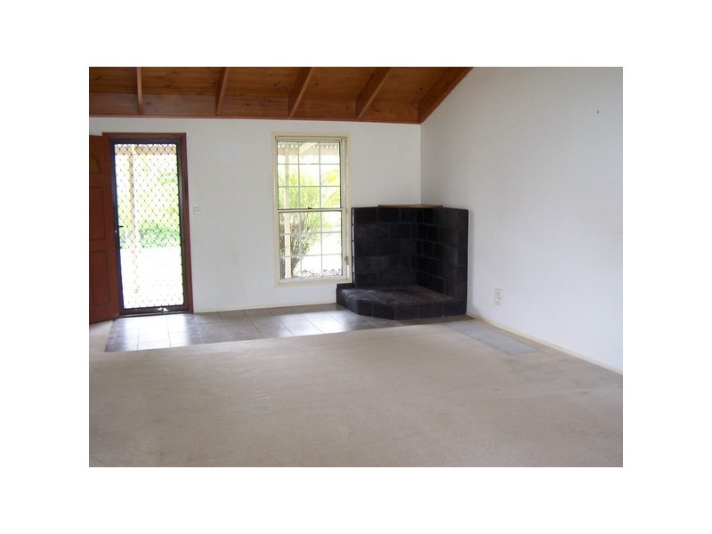 2 Sheen Road, Woodhill QLD 4285