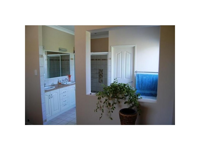 5-9 Friendship Court, Mundoolun QLD 4285