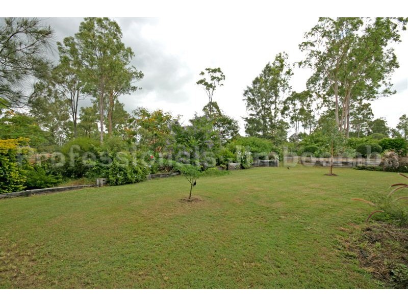 12 Sandalwood Court, Jimboomba QLD 4280