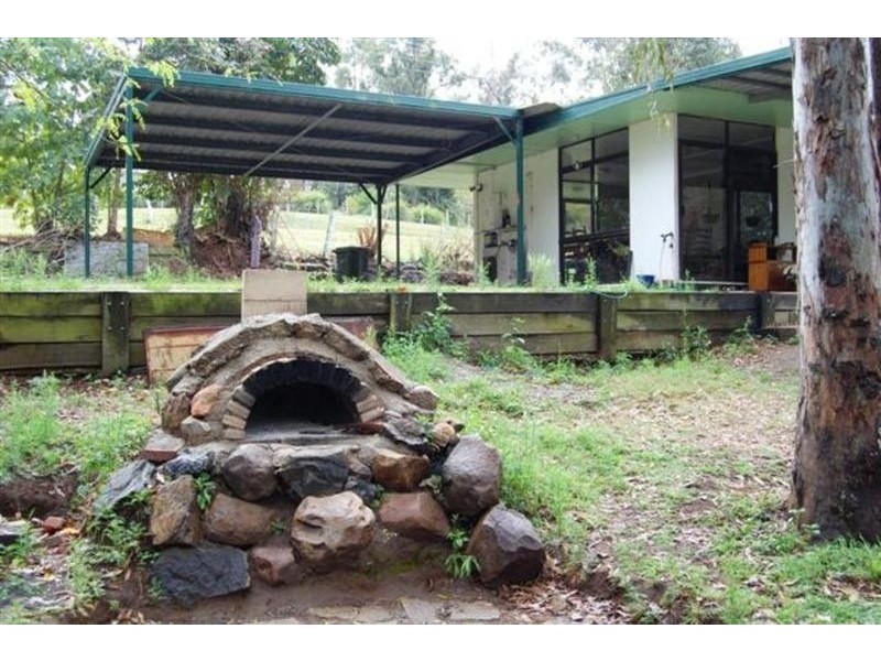 Woodhill QLD 4285