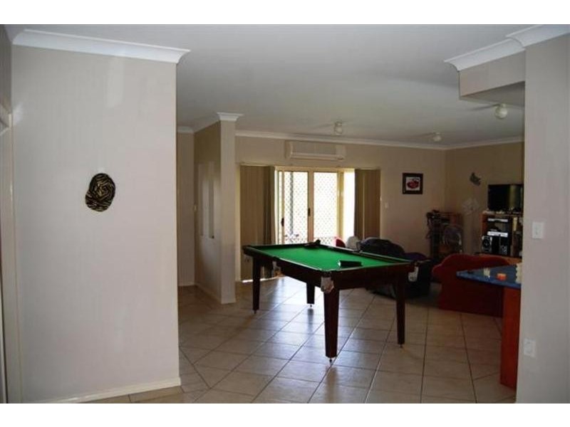 22 Canterbury Drive, Mundoolun QLD 4285