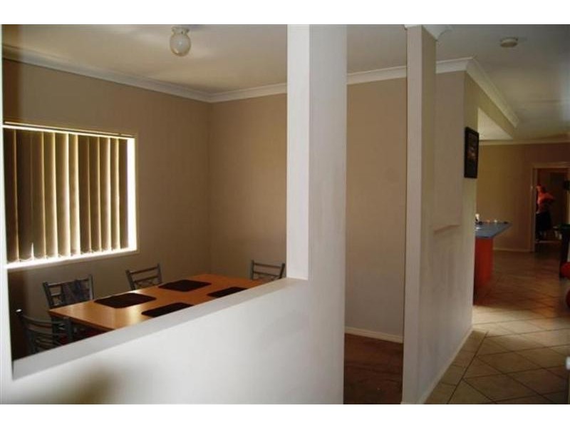 22 Canterbury Drive, Mundoolun QLD 4285