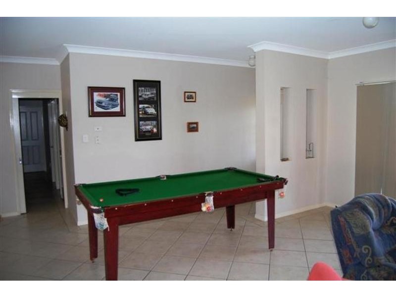 22 Canterbury Drive, Mundoolun QLD 4285