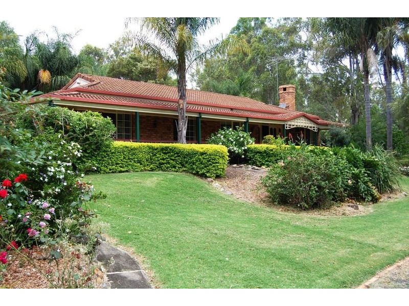 1 Brushwood Crescent, Cedar Grove QLD 4285