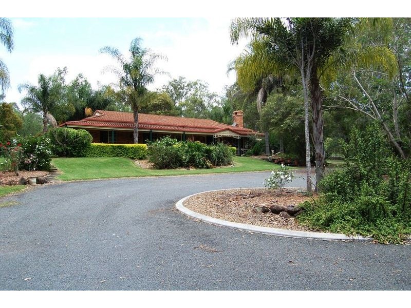 1 Brushwood Crescent, Cedar Grove QLD 4285