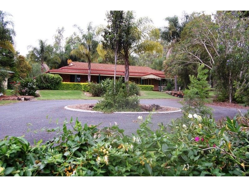 1 Brushwood Crescent, Cedar Grove QLD 4285