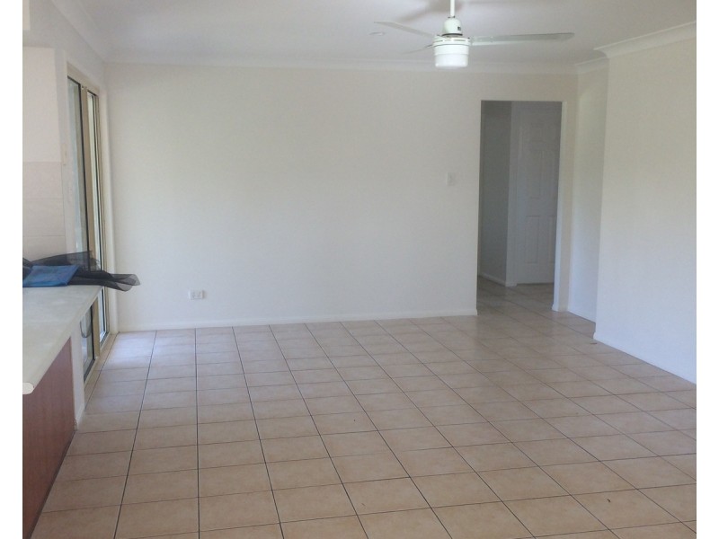 8 Weeping Fig Court, Jimboomba QLD 4280