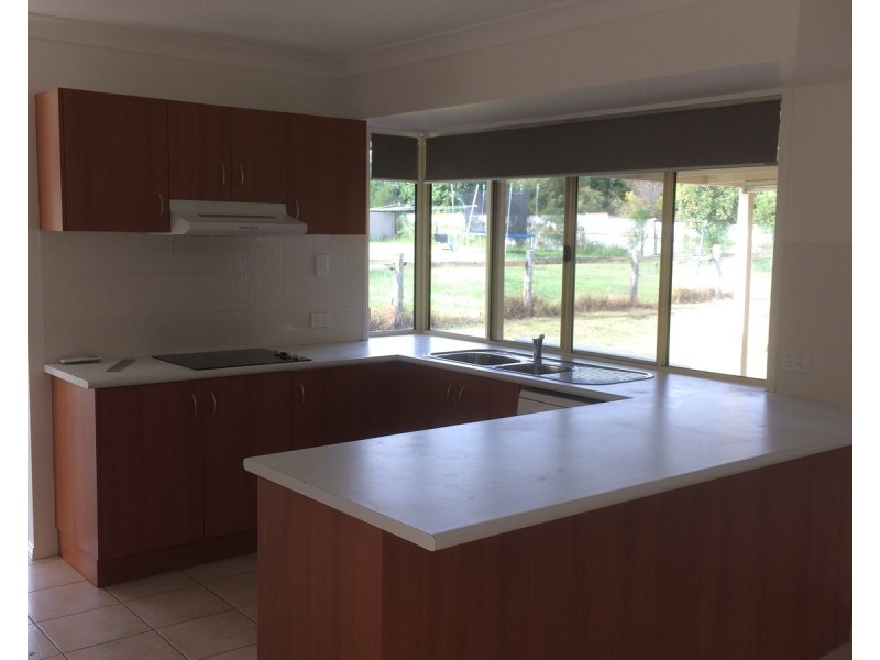 8 Weeping Fig Court, Jimboomba QLD 4280