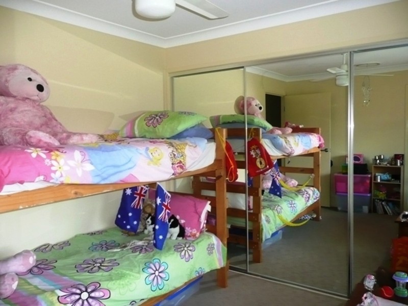 2 Prince Of Wales Court, Mundoolun QLD 4285