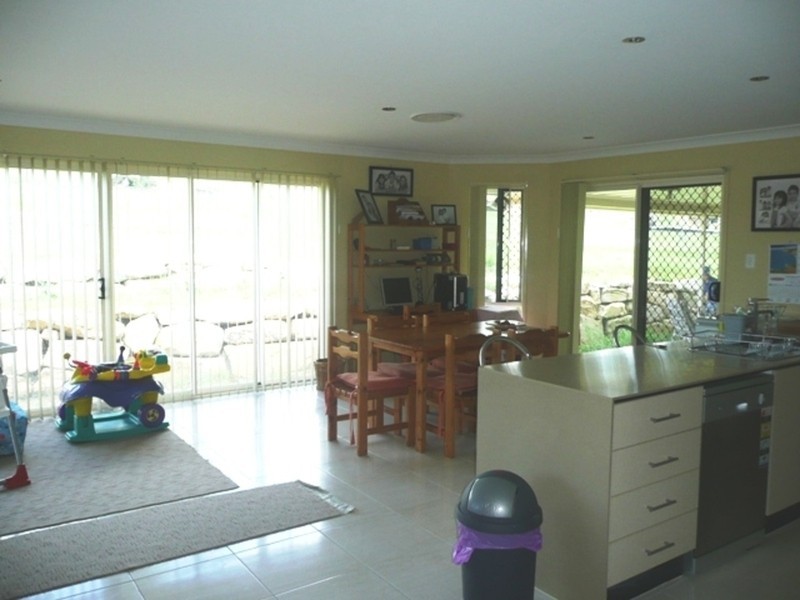 2 Prince Of Wales Court, Mundoolun QLD 4285
