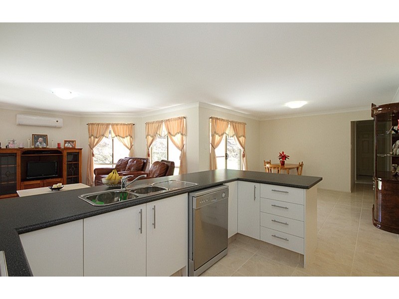 84 Lady Penrhyn Court, Mundoolun QLD 4285