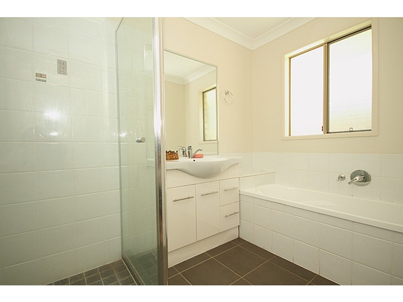 84 Lady Penrhyn Court, Mundoolun QLD 4285