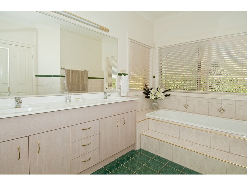 85 Lady Penrhyn Court, Mundoolun QLD 4285