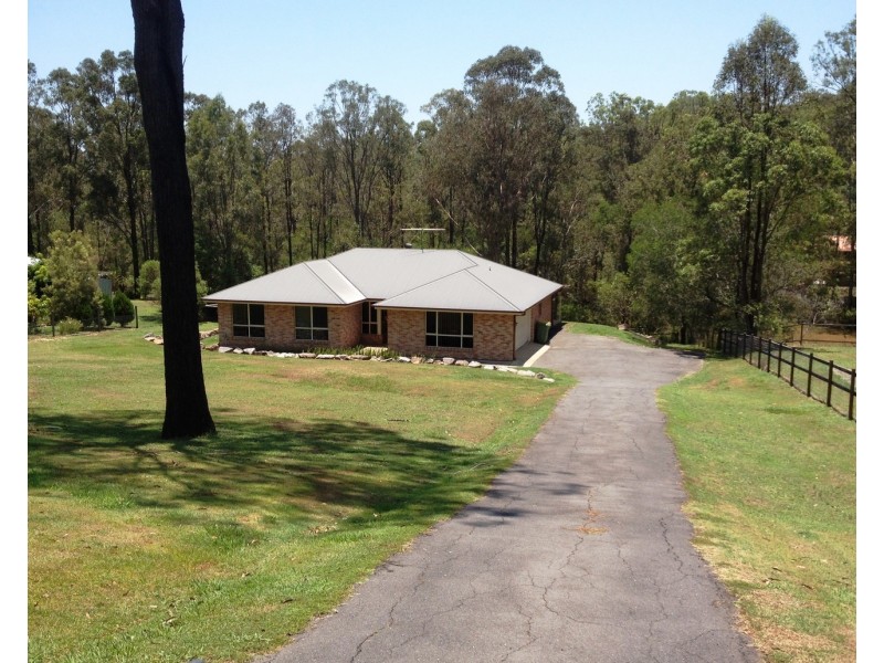 110 Michelle Drive, Cedar Grove QLD 4285