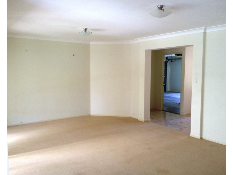 110 Michelle Drive, Cedar Grove QLD 4285