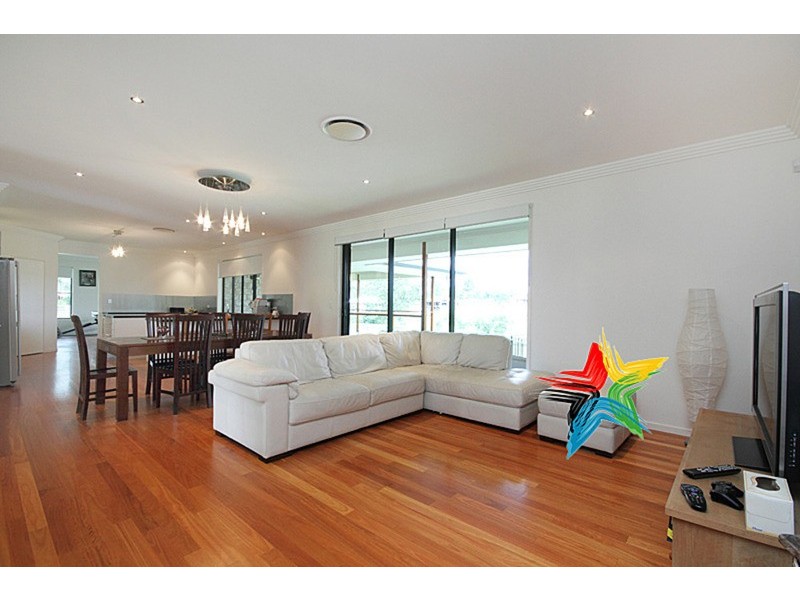101 St Jude Circuit, Jimboomba QLD 4280