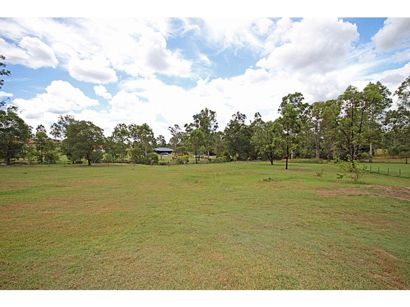 15 Melaleuca Court, Jimboomba QLD 4280