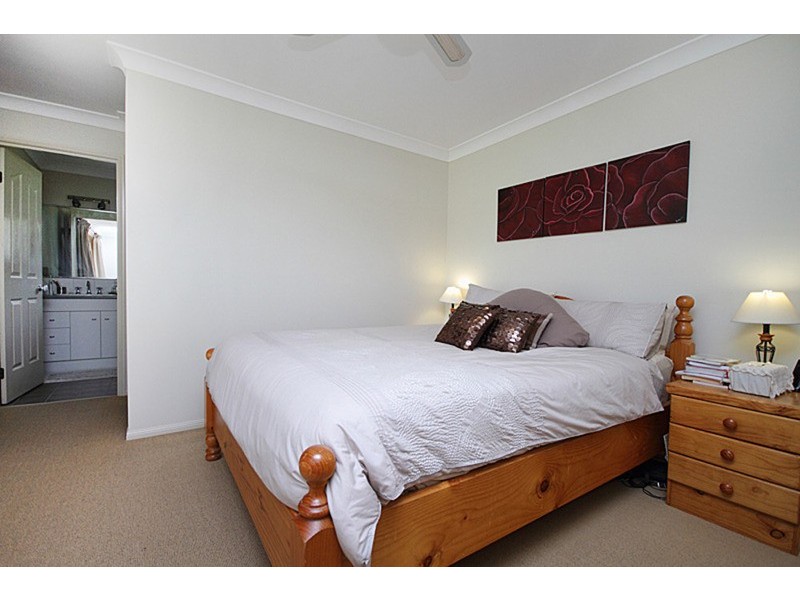 15 Melaleuca Court, Jimboomba QLD 4280