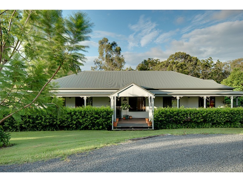 18 Oakleigh Court, Woodhill QLD 4285