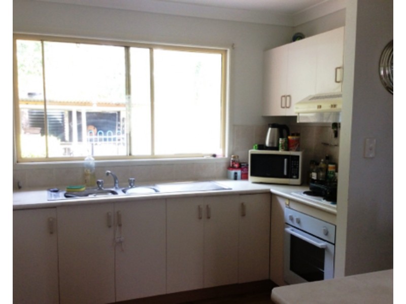 9-11 Oakleigh Court, Woodhill QLD 4285