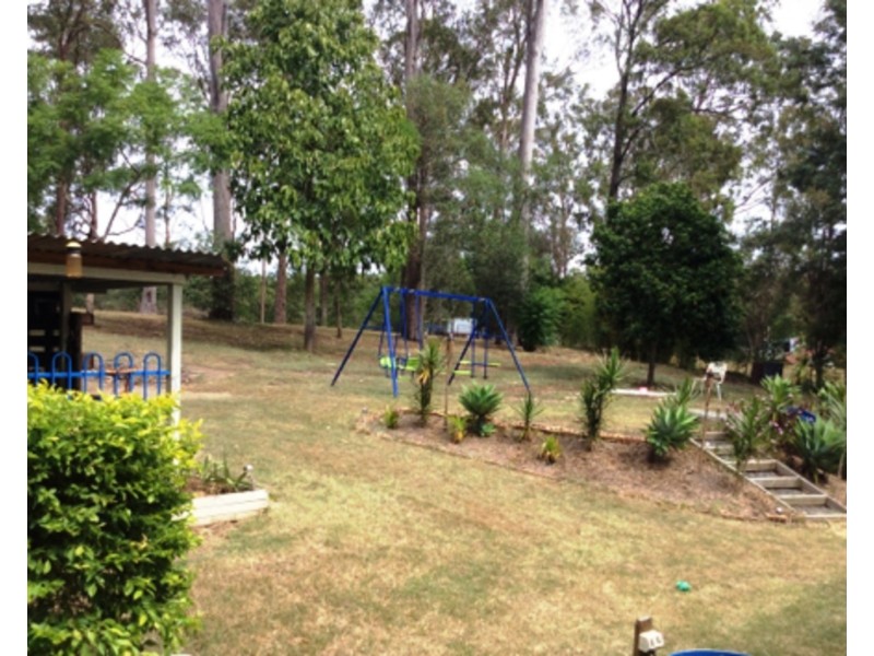 9-11 Oakleigh Court, Woodhill QLD 4285