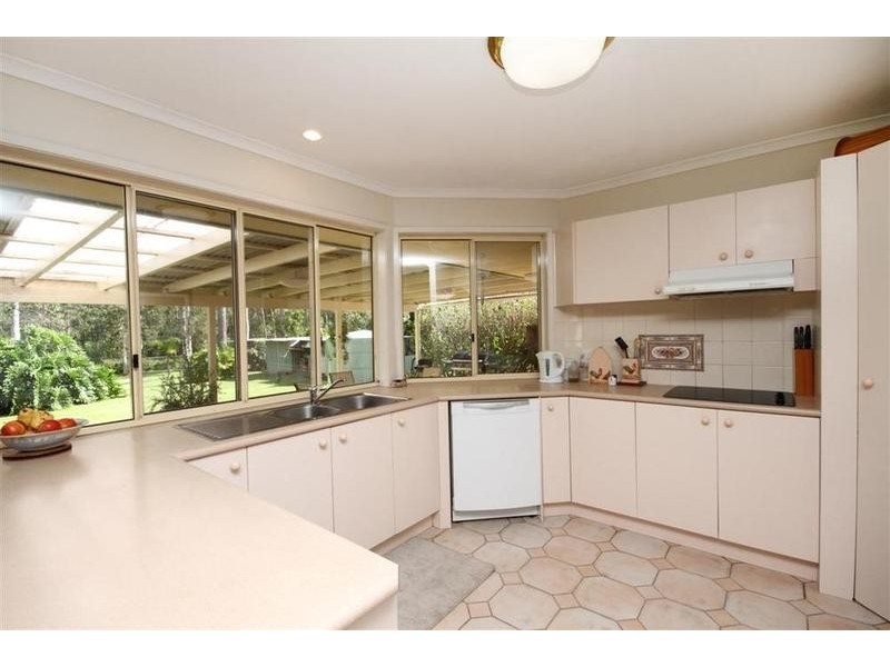 42-46 Kensington Drive, Munruben QLD 4125
