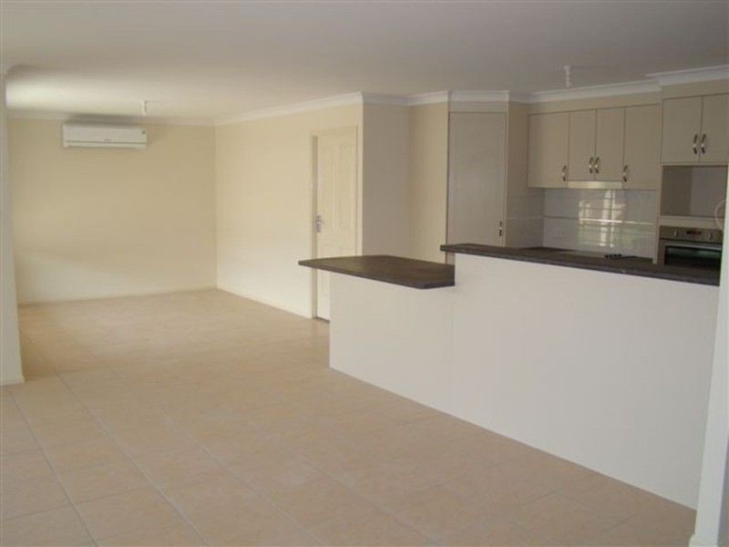 33 Creekside Crescent, Jimboomba QLD 4280