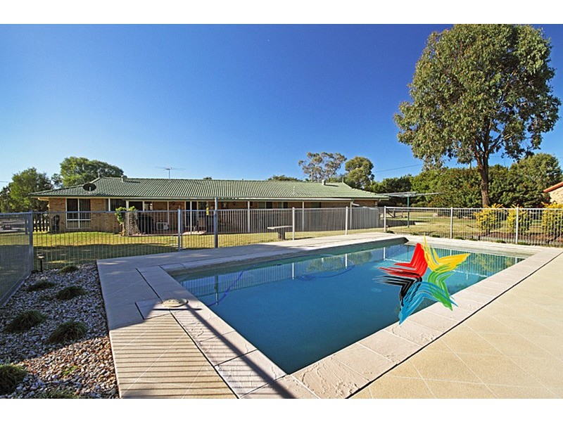 60-62 Sandaver Crescent, Cedar Grove QLD 4285