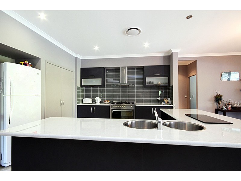 30-34 Turpentine Drive, Cedar Vale QLD 4285