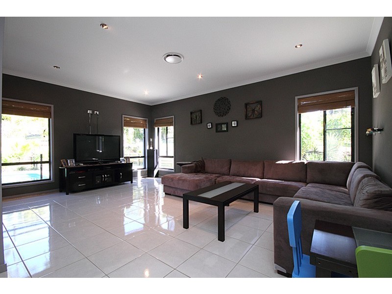 30-34 Turpentine Drive, Cedar Vale QLD 4285