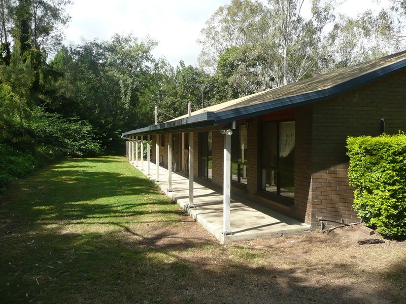 111 Chadwick Drive, South Maclean QLD 4280