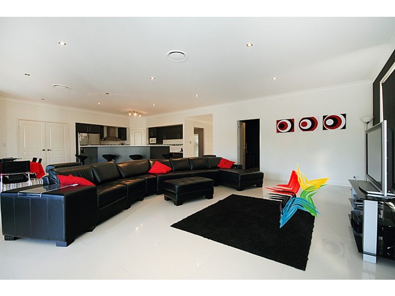 1-3 Oakdale Court, Gleneagle QLD 4285