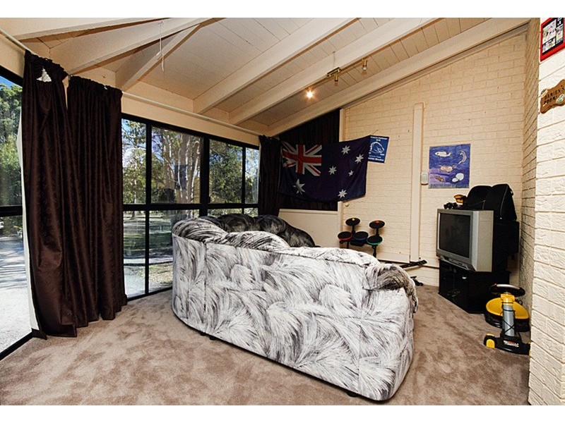 136 School Road, Logan Reserve QLD 4133