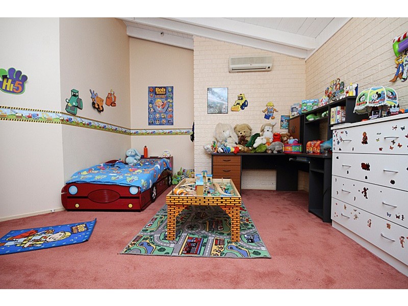 136 School Road, Logan Reserve QLD 4133