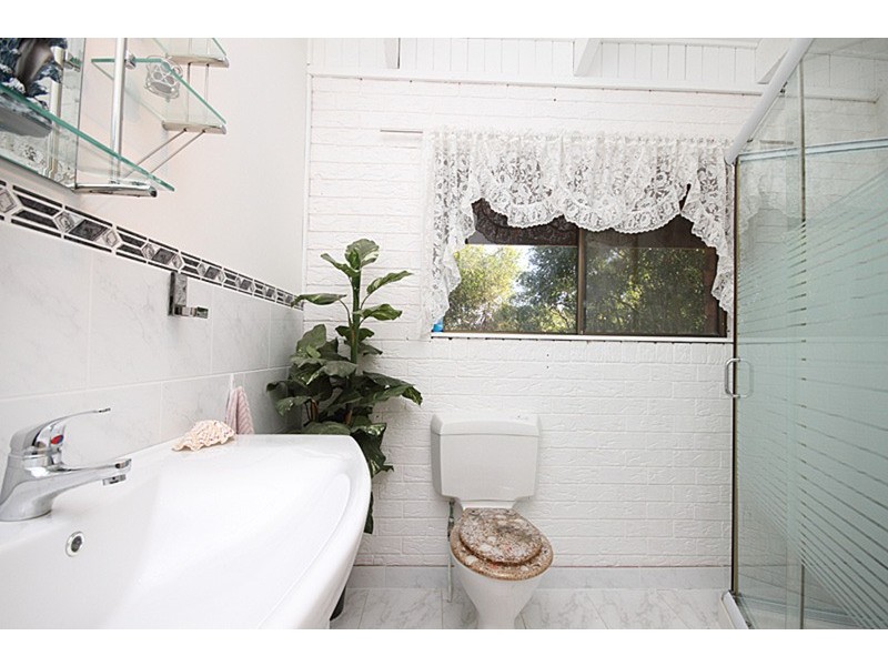 136 School Road, Logan Reserve QLD 4133