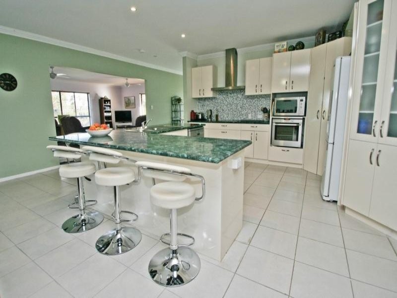 39 Portsmouth Court, Mundoolun QLD 4285