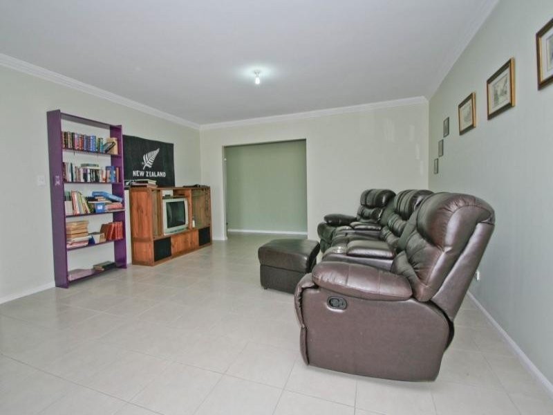 39 Portsmouth Court, Mundoolun QLD 4285