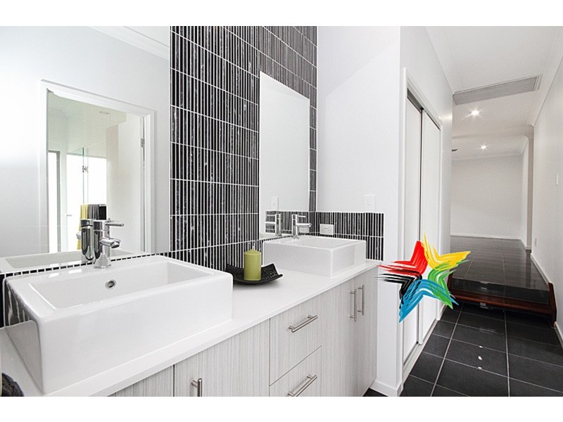 6 Wildwood Crescent, Jimboomba QLD 4280