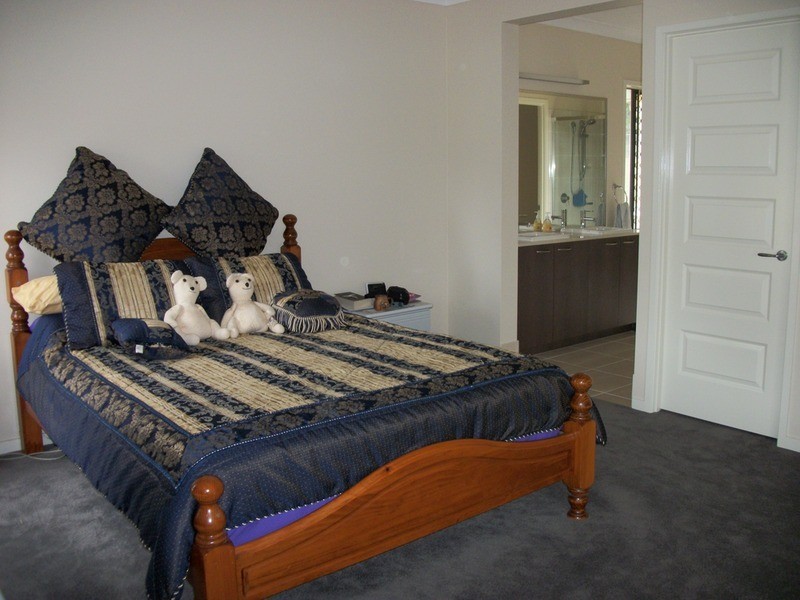 18-20 Giles Court, Jimboomba QLD 4280