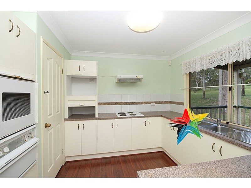 102 Bamboo Drive, Cedar Vale QLD 4285