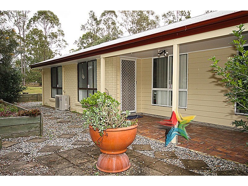 325 Bushman Drive, Jimboomba QLD 4280