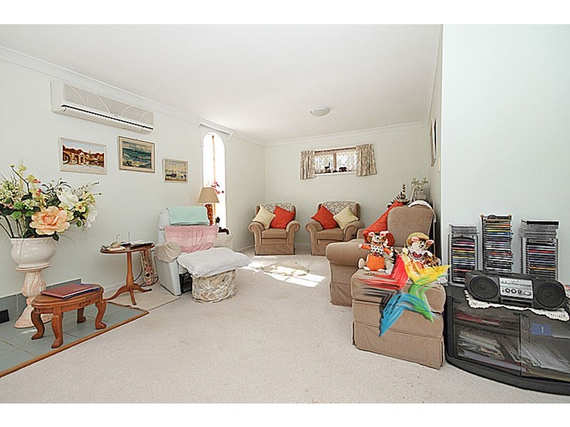 2-4 Saturn Court, Cedar Vale QLD 4285